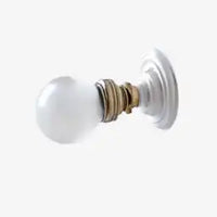 Bulb installation/replacement